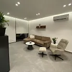 Mall View Modern Penthouse Apartament
