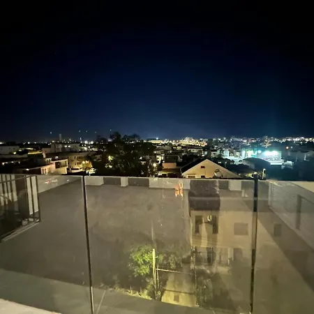 Mall View Modern Penthouse * Larnaca