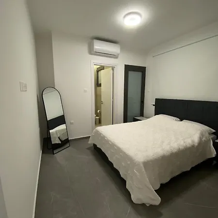 Mall View Modern Penthouse Apartament Larnaca