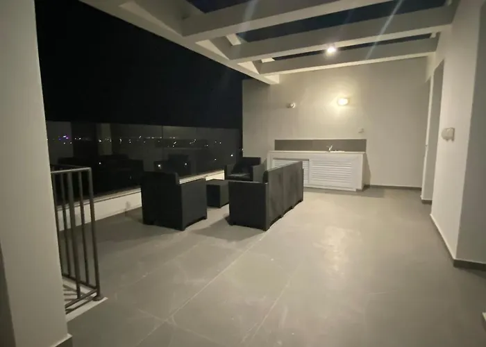 Апартаменты Mall View Modern Penthouse