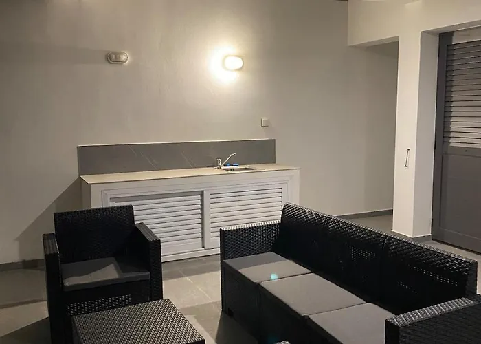 Апартаменты Mall View Modern Penthouse *